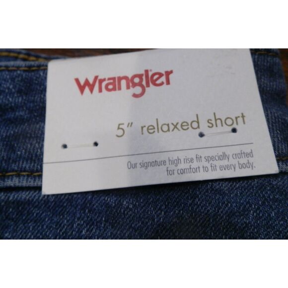 Wrangler 5" Relaxed High Rise Jean Shorts Size 12M NWT - Picture 3 of 3